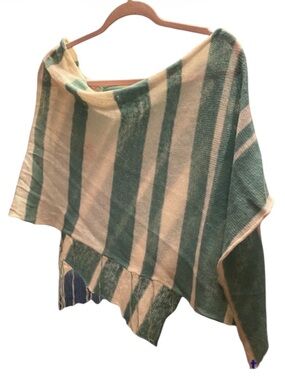 Y2K HOLLISTER Beach Knit Lightweight Sweater Fringe Poncho Soft Top ⭐️⭐️⭐️⭐️⭐️